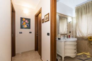 VILLA BIFAMILIARE NICHELINO CENTRO