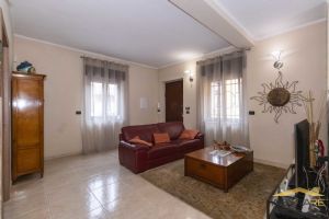 VILLA BIFAMILIARE NICHELINO CENTRO