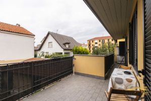 VILLA BIFAMILIARE NICHELINO CENTRO