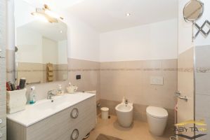 VILLA BIFAMILIARE NICHELINO CENTRO