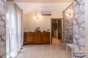VILLA BIFAMILIARE NICHELINO CENTRO
