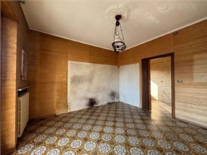 NORD -Prestigiosa Villa Trifamiliare con Giardino