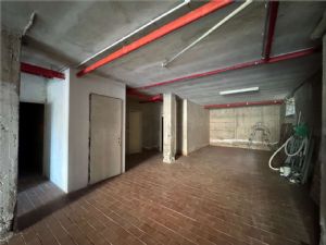 NORD -Prestigiosa Villa Trifamiliare con Giardino