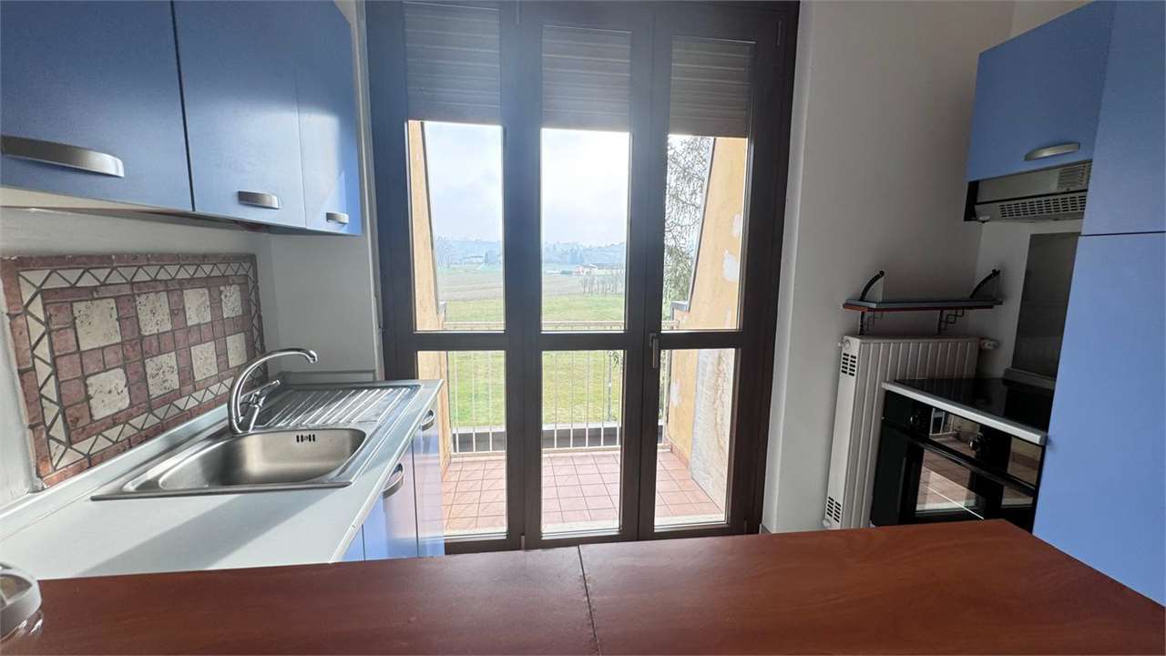 ISOLA D'ASTI-BILOCALE CON BOX