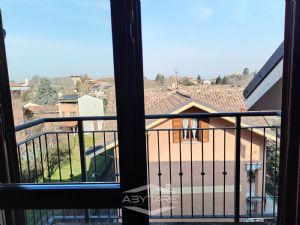 APPARTAMENTO BILIVELLO CON BOX AUTO INCLUSO NEL PREZZO