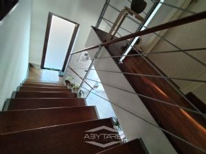 APPARTAMENTO BILIVELLO CON BOX AUTO INCLUSO NEL PREZZO
