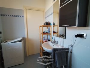 APPARTAMENTO BILIVELLO CON BOX AUTO INCLUSO NEL PREZZO