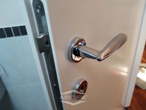 APPARTAMENTO BILIVELLO CON BOX AUTO INCLUSO NEL PREZZO