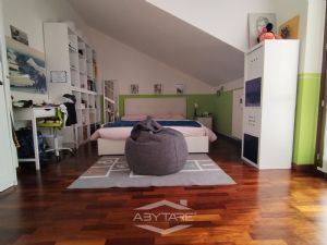 APPARTAMENTO BILIVELLO CON BOX AUTO INCLUSO NEL PREZZO