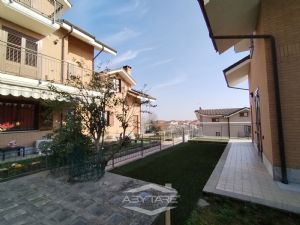 APPARTAMENTO BILIVELLO CON BOX AUTO INCLUSO NEL PREZZO