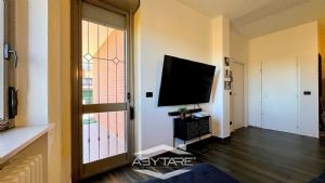 Appartamento quadrilocale con terrazzino