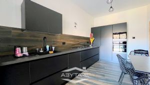 Appartamento quadrilocale con terrazzino