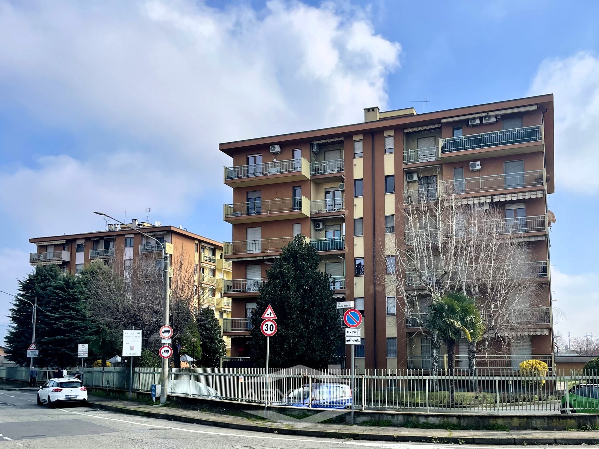 4 locali vendita Via Santa Maria 47 Moncalieri