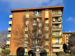4 locali vendita Via Santa Maria 47 Moncalieri