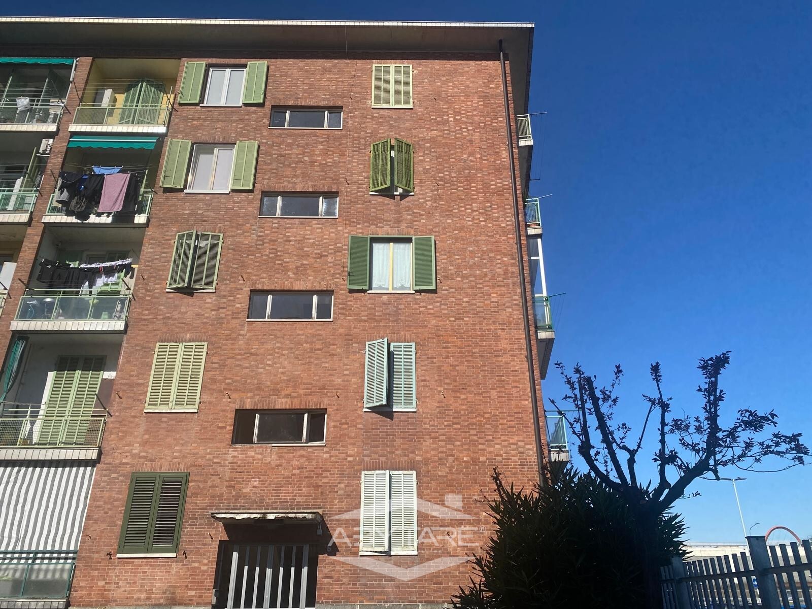 3 LOCALI PRESSI PALAZZO DELLA REGIONE