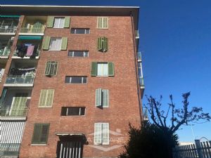 3 LOCALI PRESSI PALAZZO DELLA REGIONE
