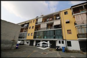 Magazzino - Borgo San pietro, Via Leopardi 18