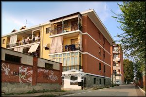 Magazzino - Borgo San pietro, Via Leopardi 18