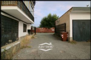 Magazzino - Borgo San pietro, Via Leopardi 18