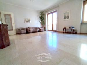APPARTAMENTO DI 170 MQ CON DOPPI INGRESSI !