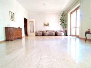 APPARTAMENTO DI 170 MQ CON DOPPI INGRESSI !
