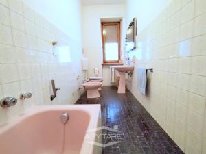 APPARTAMENTO DI 170 MQ CON DOPPI INGRESSI !