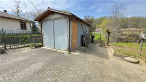 FRAZIONE VALENZANI -CASA INDIPENDENTE CON GIARDINO