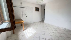 FRAZIONE VALENZANI -CASA INDIPENDENTE CON GIARDINO