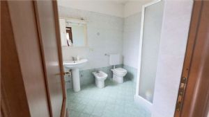 FRAZIONE VALENZANI -CASA INDIPENDENTE CON GIARDINO