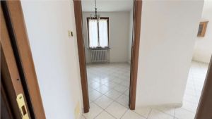 FRAZIONE VALENZANI -CASA INDIPENDENTE CON GIARDINO