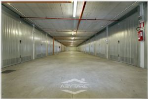 Box auto vendita Torino Piazza Guala