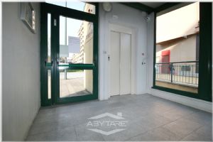 Box auto vendita Torino Piazza Guala
