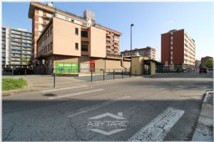 Box auto vendita Torino Piazza Guala