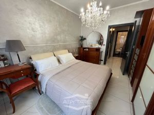 Trilocale ristrutturato piano alto Nichelino centro