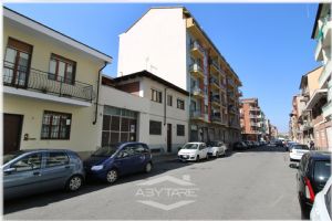 Magazzino Vendita Torino Via C.Riccio 21