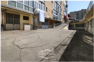 Magazzino Vendita Torino Via C.Riccio 21