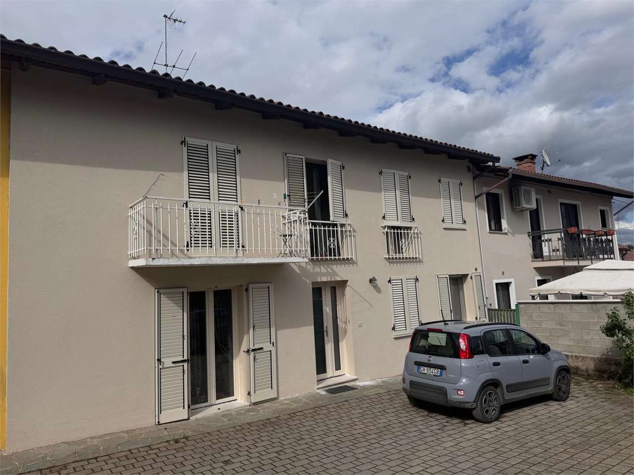 VALGERA – CASA INDIPENDENTE SU DUE LATI, CLASSE A4