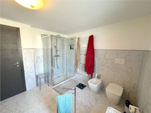 VALGERA – CASA INDIPENDENTE SU DUE LATI, CLASSE A4