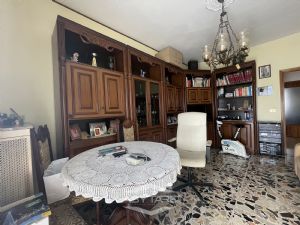 Trilocale di ampia metratura zona Superga