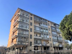 Trilocale di ampia metratura zona Superga