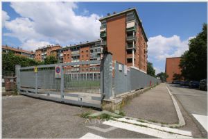 Box auto Via Spadolini