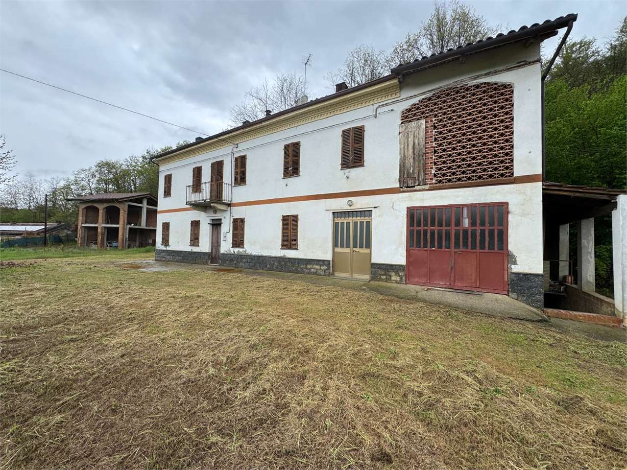 Cascina Indipendente con Terreno a Valmaggiore