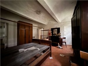Cascina Indipendente con Terreno a Valmaggiore