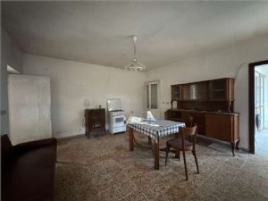 Cascina Indipendente con Terreno a Valmaggiore