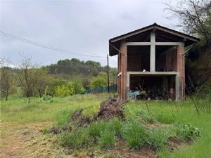 Cascina Indipendente con Terreno a Valmaggiore