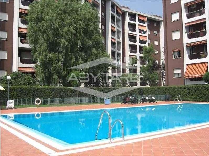 FORNACI QUADRILOCALE IN COMPLESSO CON PISCINA