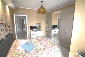 FORNACI QUADRILOCALE IN COMPLESSO CON PISCINA