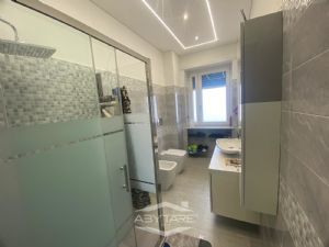 AMPIO 2 LOCALI COMPLETAMENTE RISTRUTTURATO