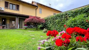 Casa semindipendente con giardino in Borgata Brassi