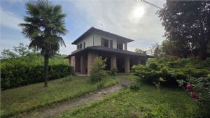 VARIGLIE VILLA PANORAMICA CON AMPIO GIARDINO